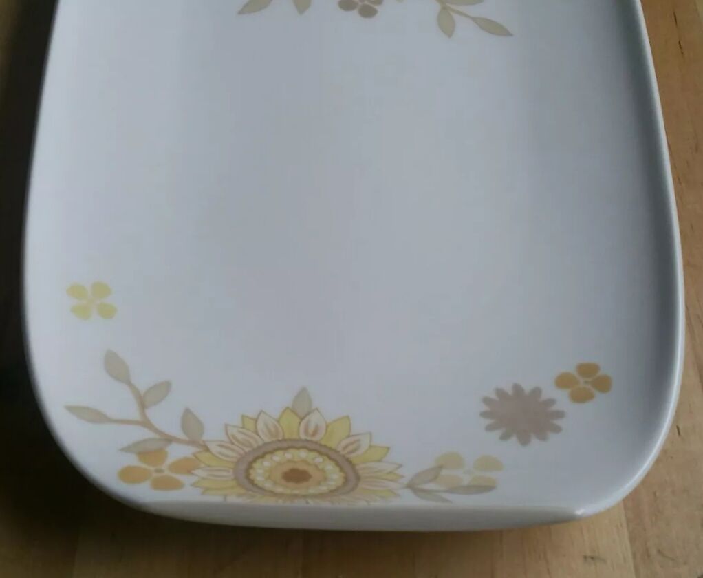 Villeroy and Boch large dish Helianthos Sunflowers