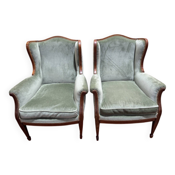 Paire de bergères à oreilles de style Louis XVI