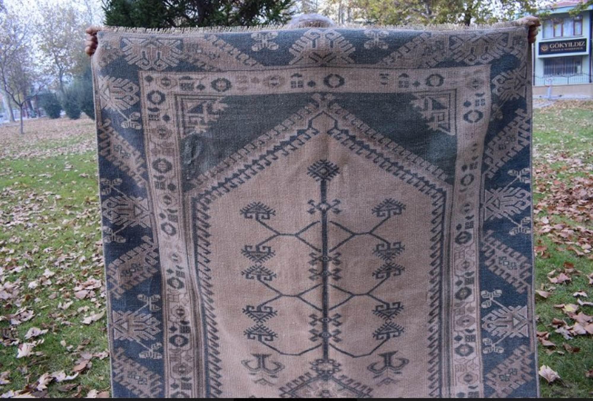 Vintage distressed Turkish Oushak rug 150 x 275 cm
