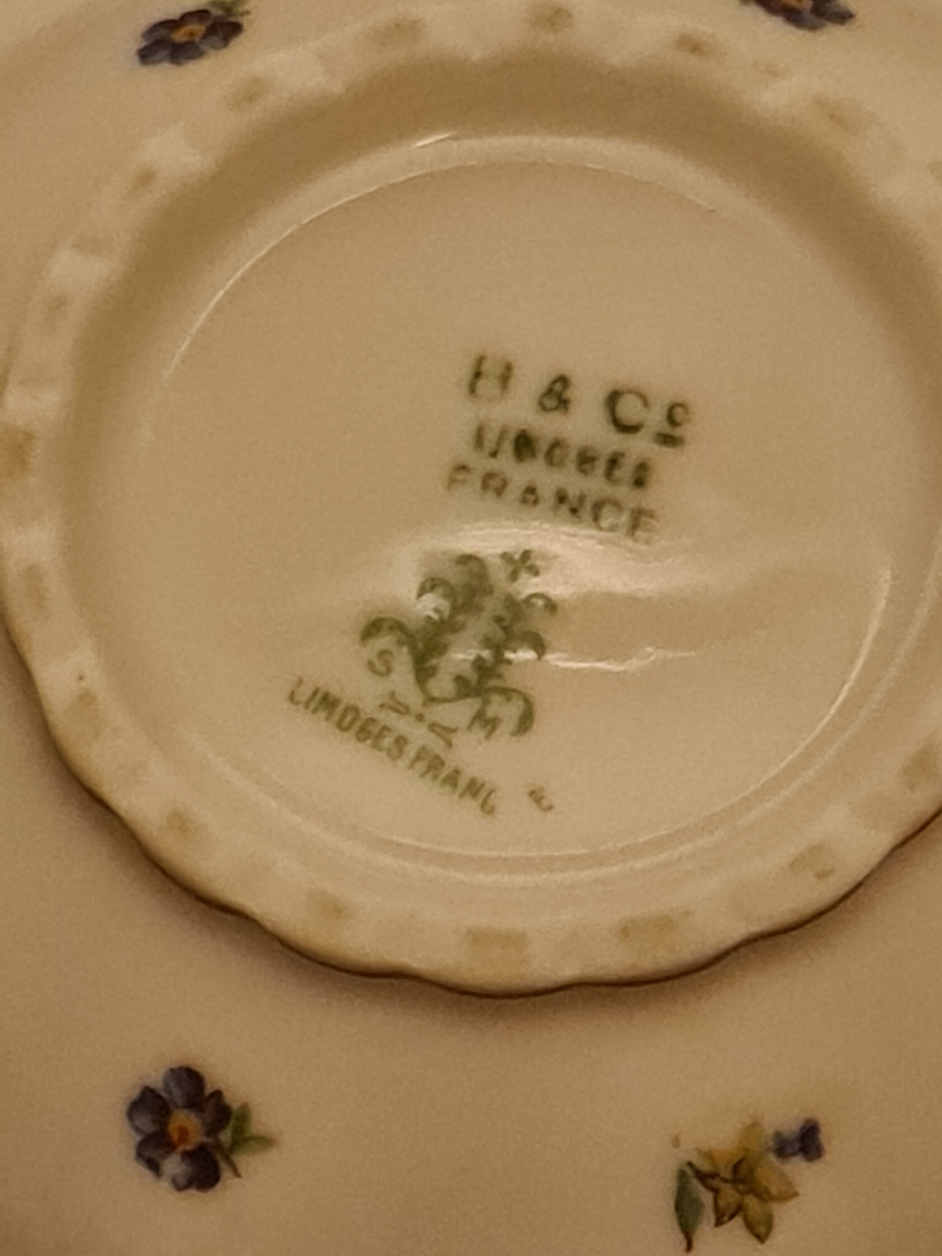 Sucrier porcelaine de Limoges B&C décor floral