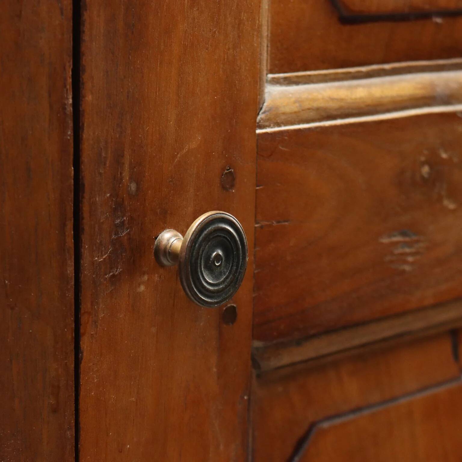 Corner cabinet in walnut, Italy, late 19th century
