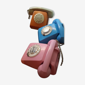 Lot 03 vintage phones , pink, orange, blue