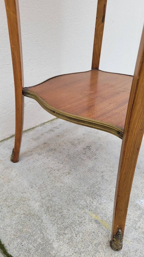 Guéridon selette table d'appoint style Louis XV em marqueterie et bois de rose décorées- 1900s