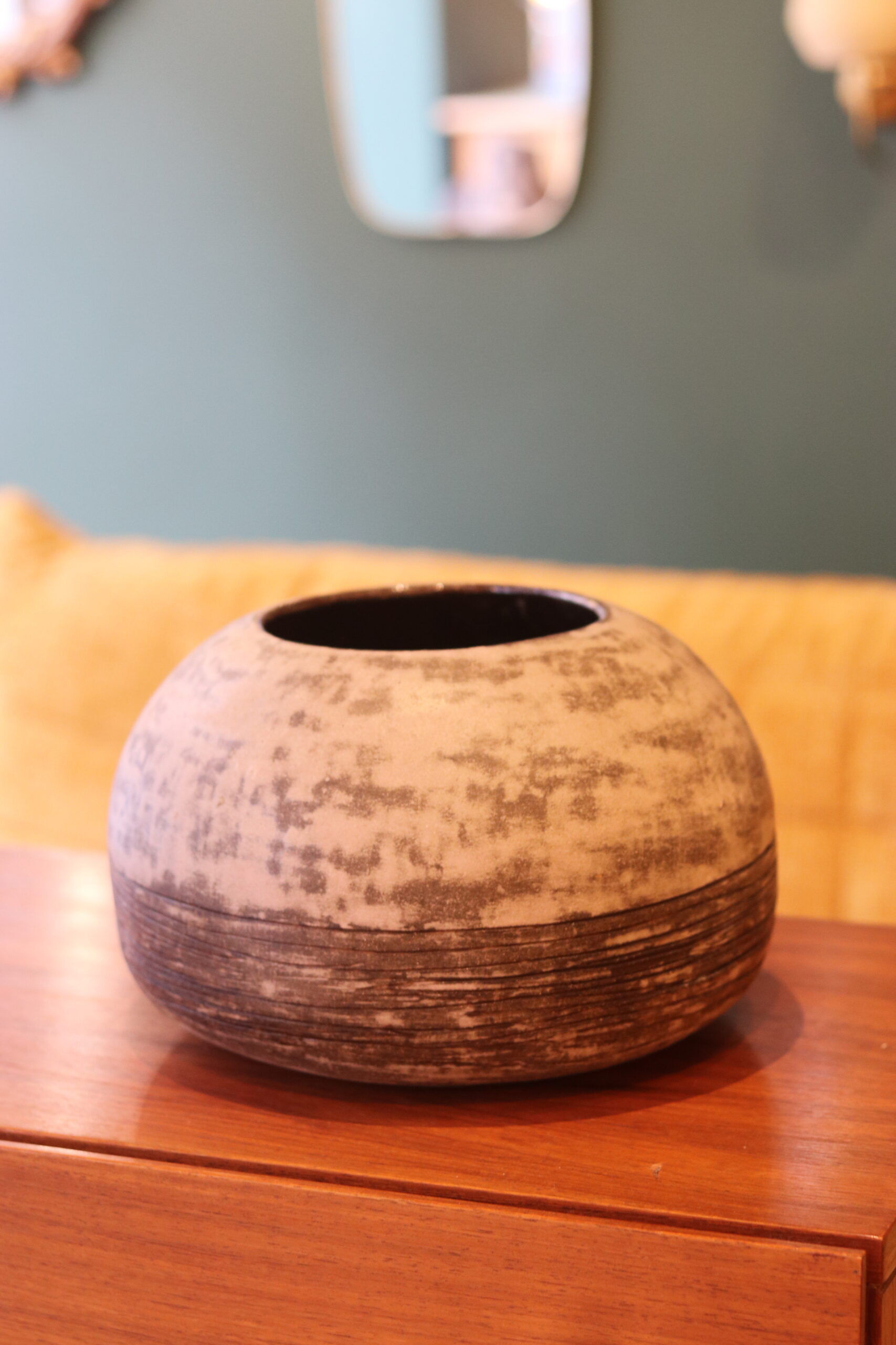 Large round vase in glazed stoneware, signed J. DERE circa 1960.