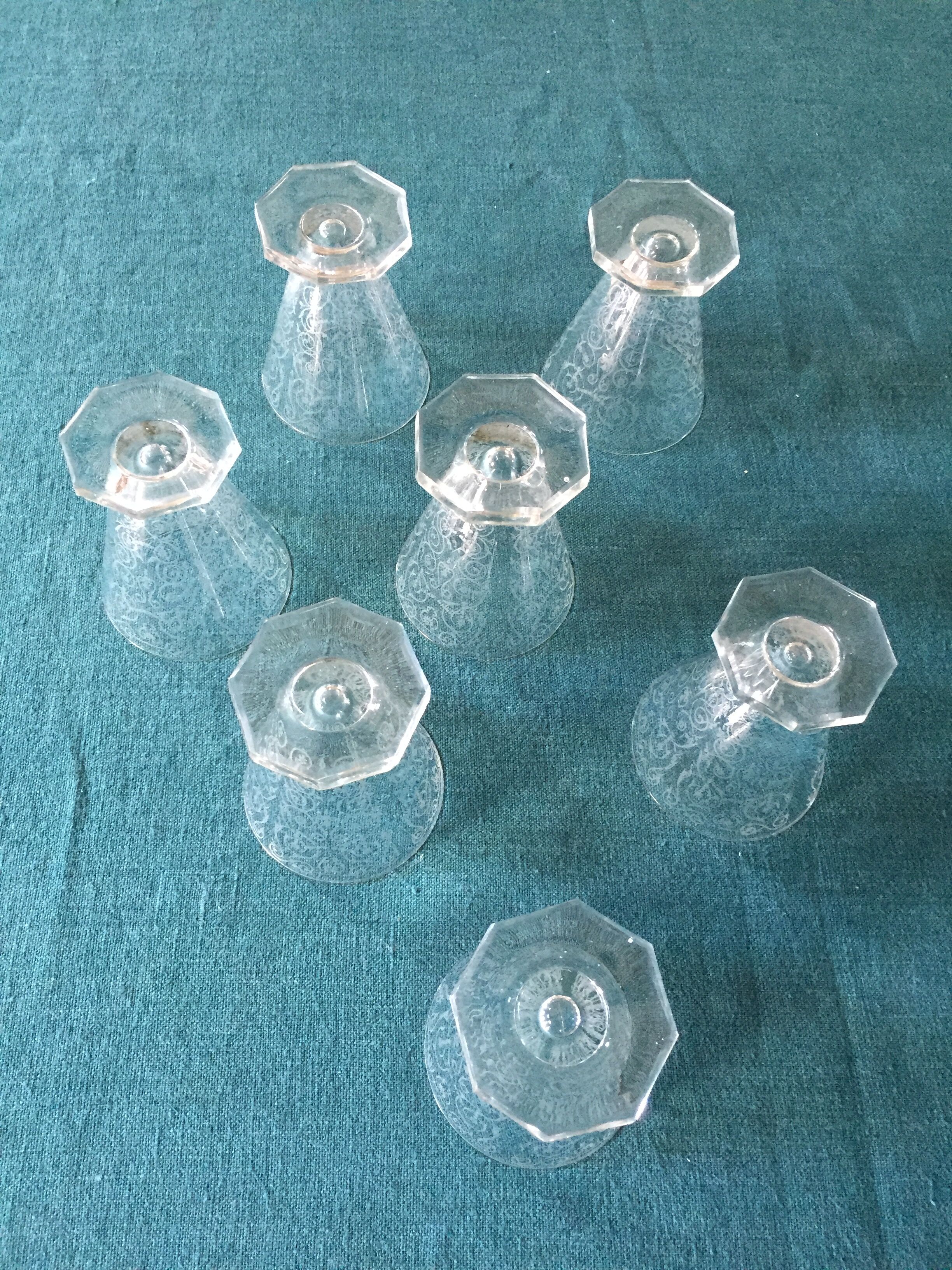 Series of 7 art deco aperitif or digestive glasses engraved