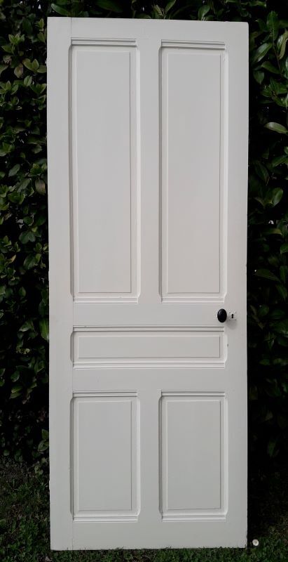 Communication door 82,3x218,1cm old molded