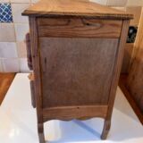 Small wooden chest of drawers