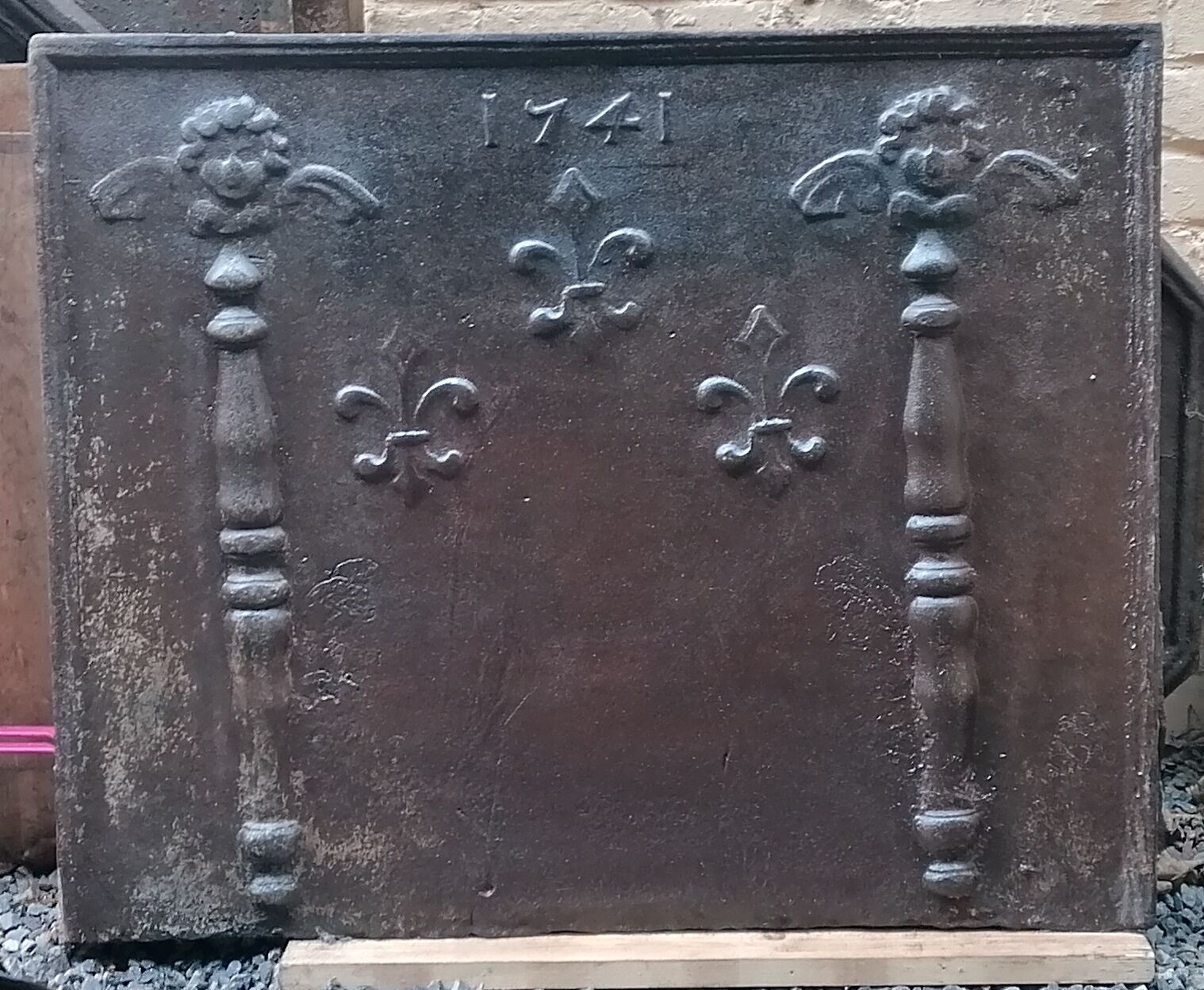 Fireplace plate