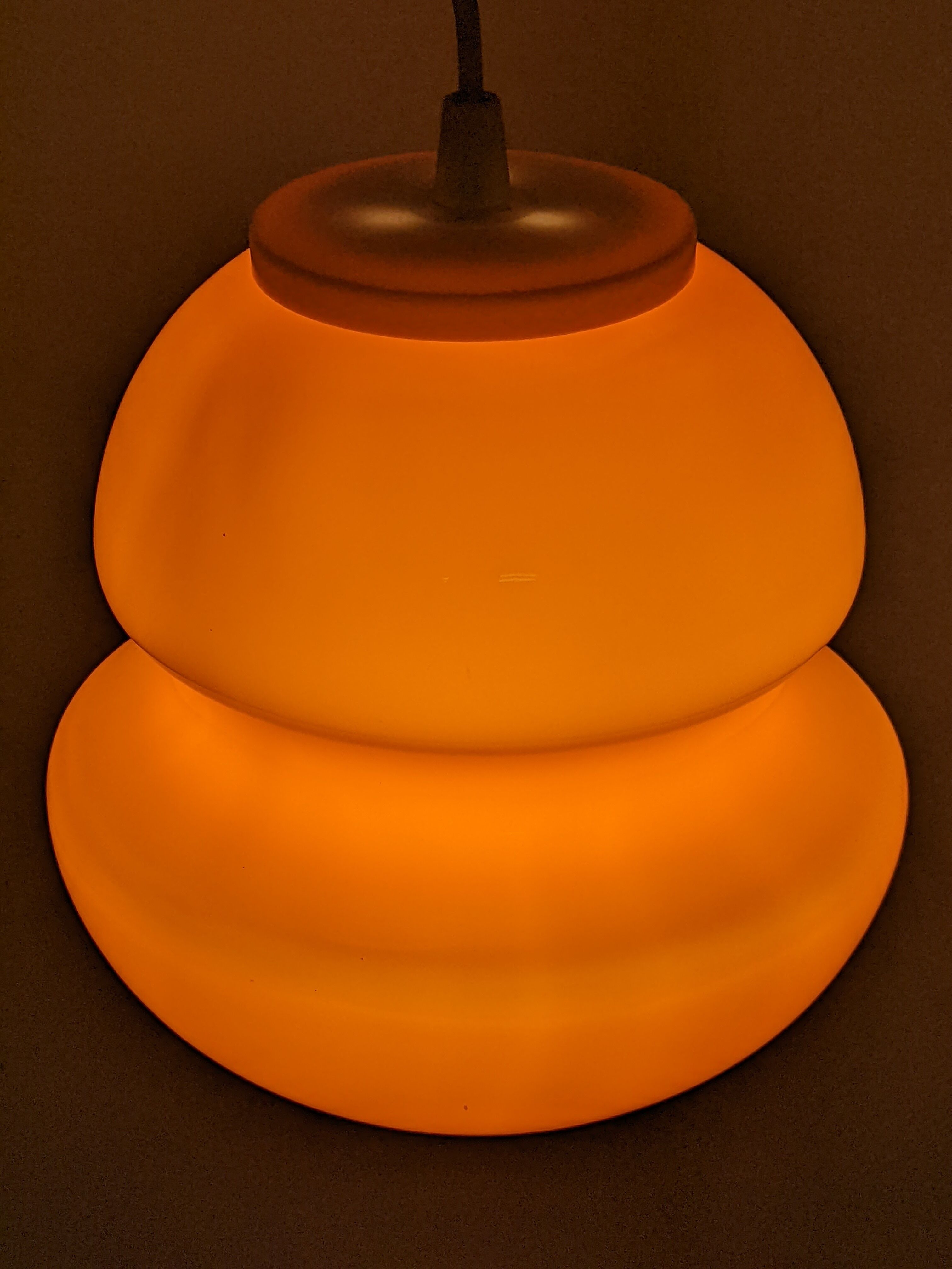Orange opaline suspension from the 60s/70s