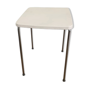 Table Mariolino d'Enzo Mari éditée par Magis
