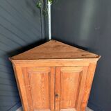 Pine corner