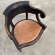 Fauteuil Louis Philippe en bois noir et cuir cognac