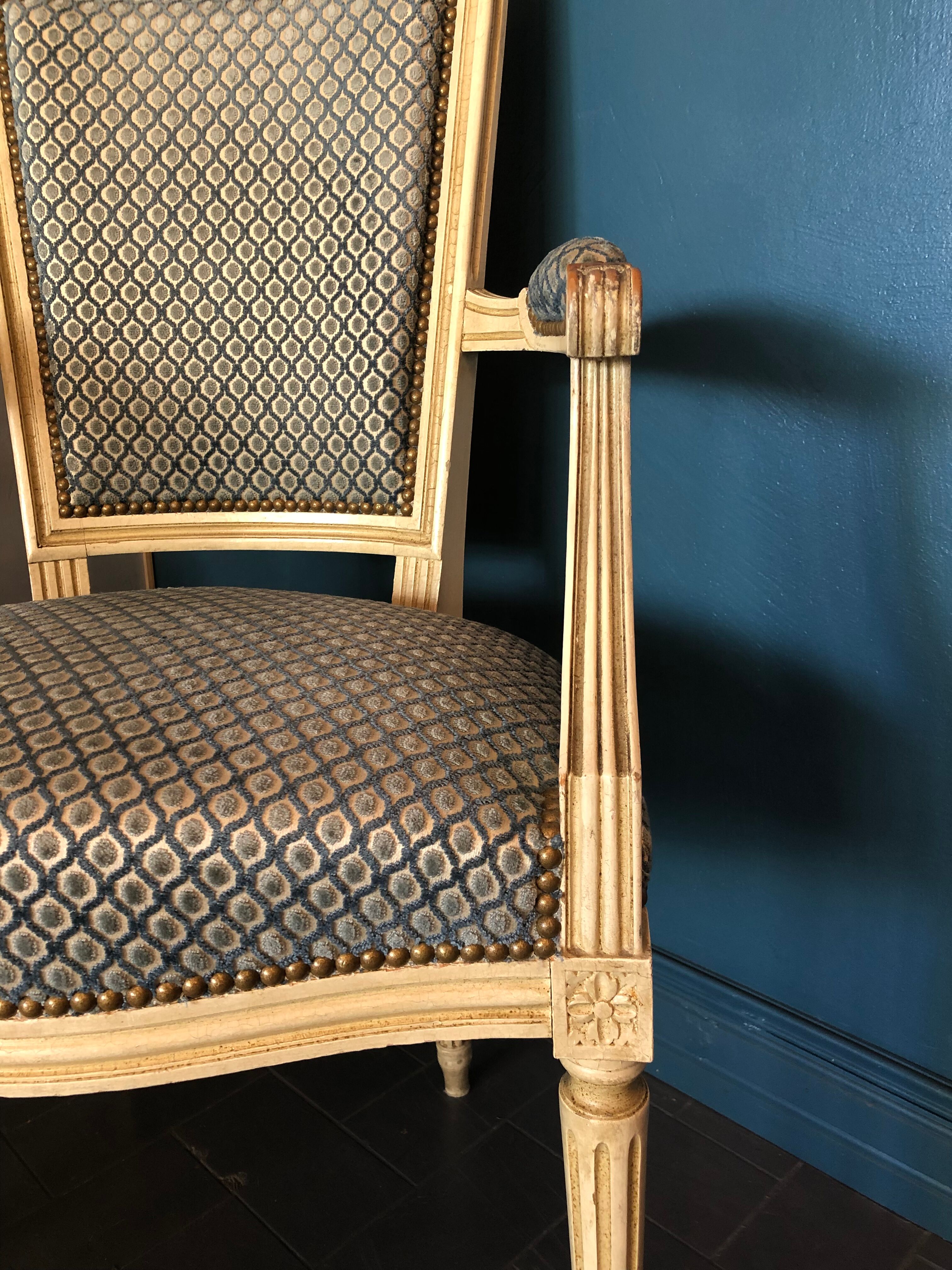 Duo de fauteuils anciens