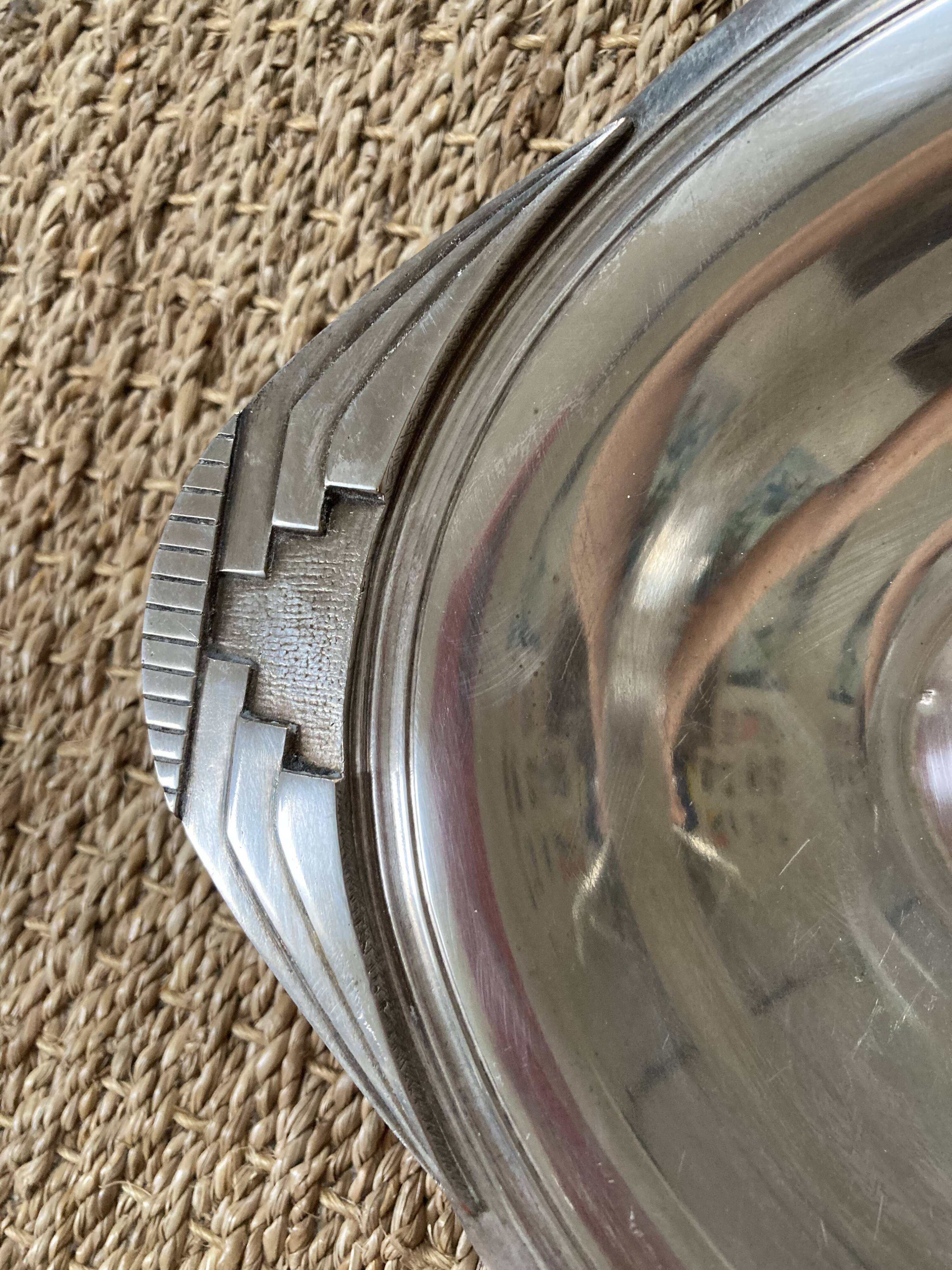 Art deco flat in silver metal 1930, antique silverware