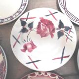 Six assiettes dépareillées en faîence