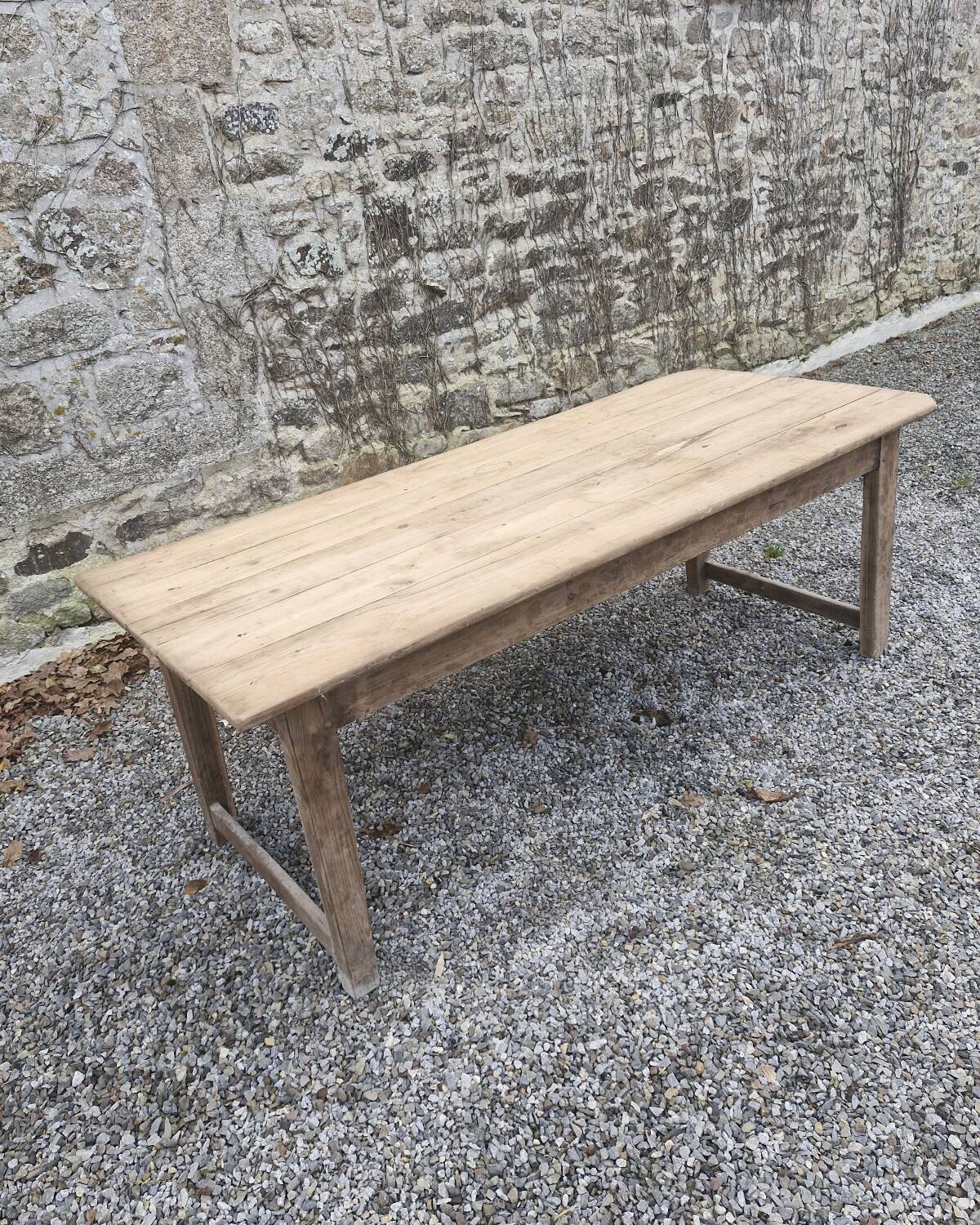 Farmhouse table