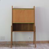 Scandinavian secretary 50'