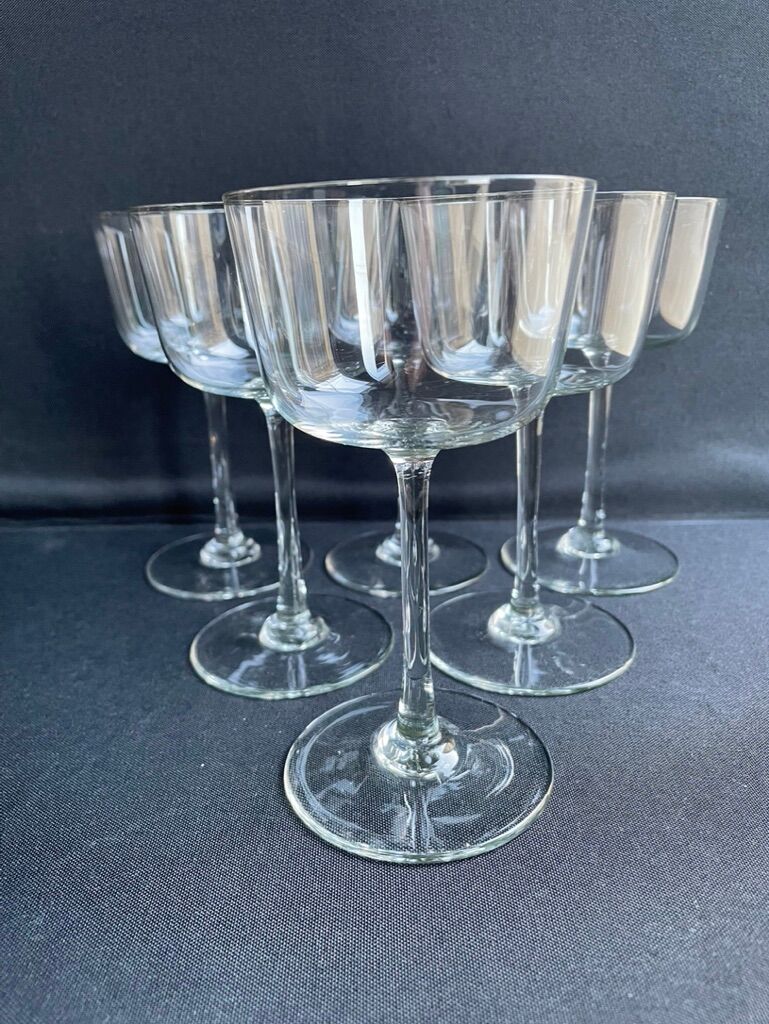 6 wine glasses light blown crystal
