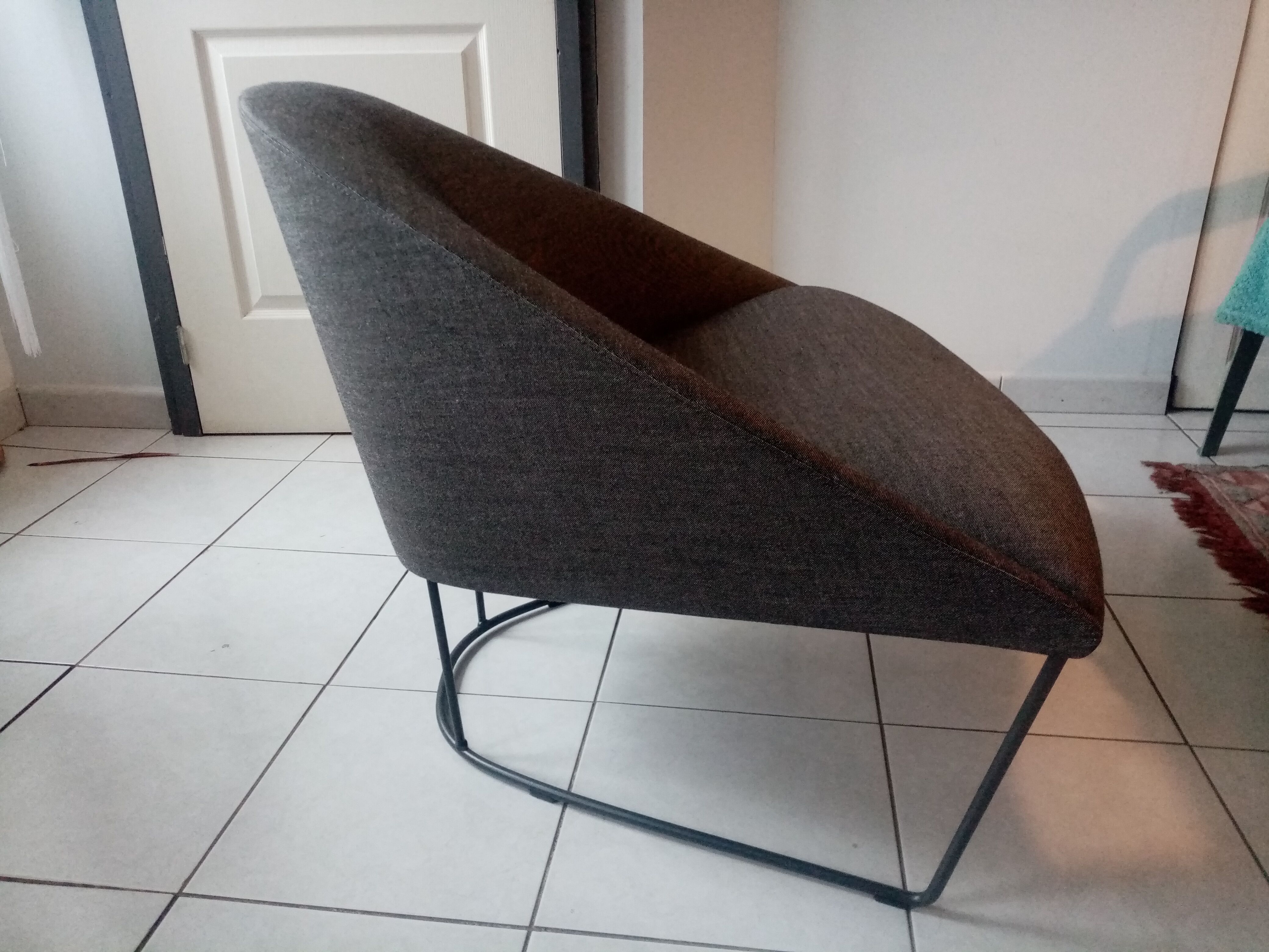 Fauteuil modele Colina design Altherr Molina