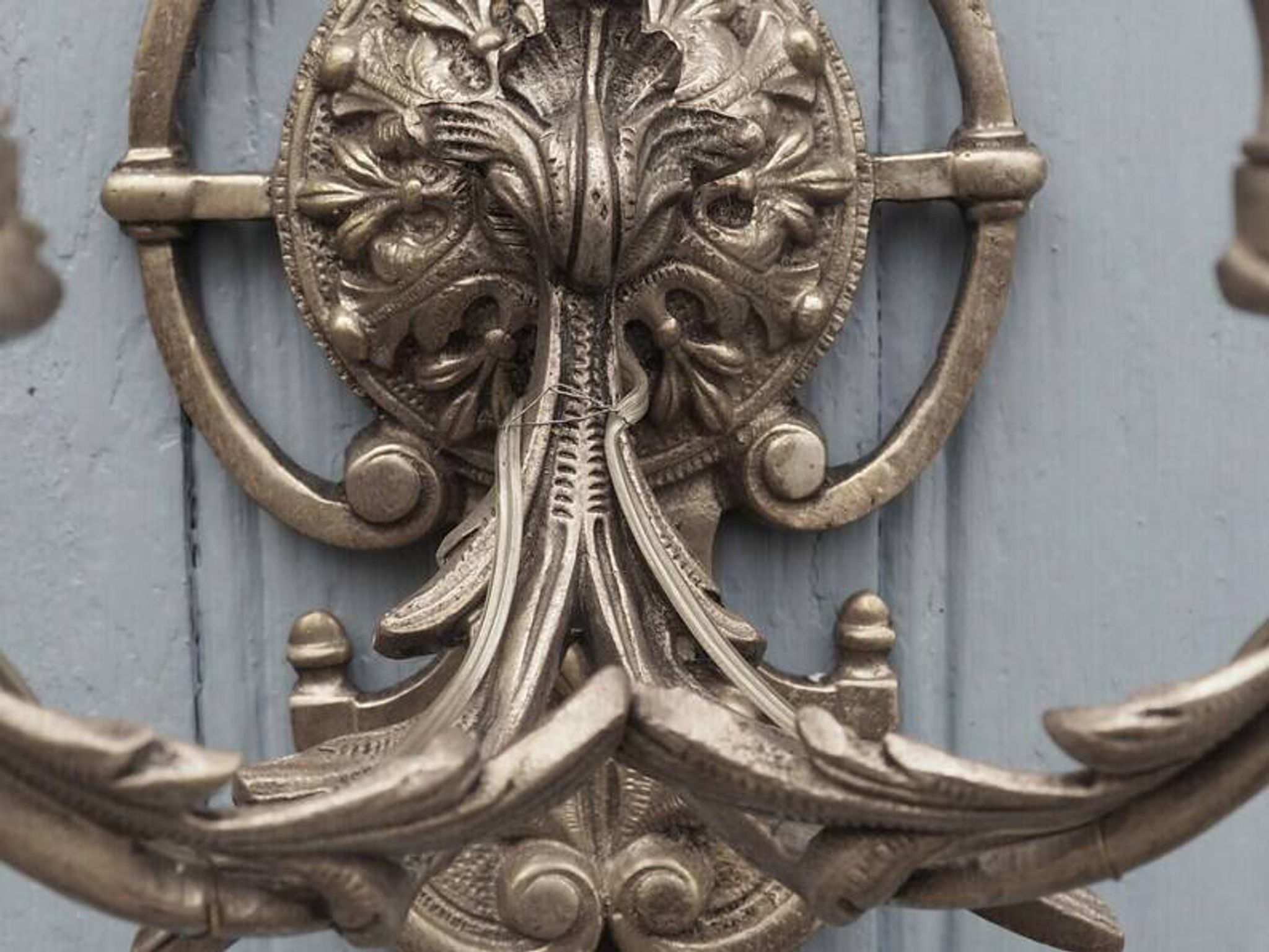 Appliques en cristal Hollywood Regency italienne – Lumière à double bras en métal argenté
