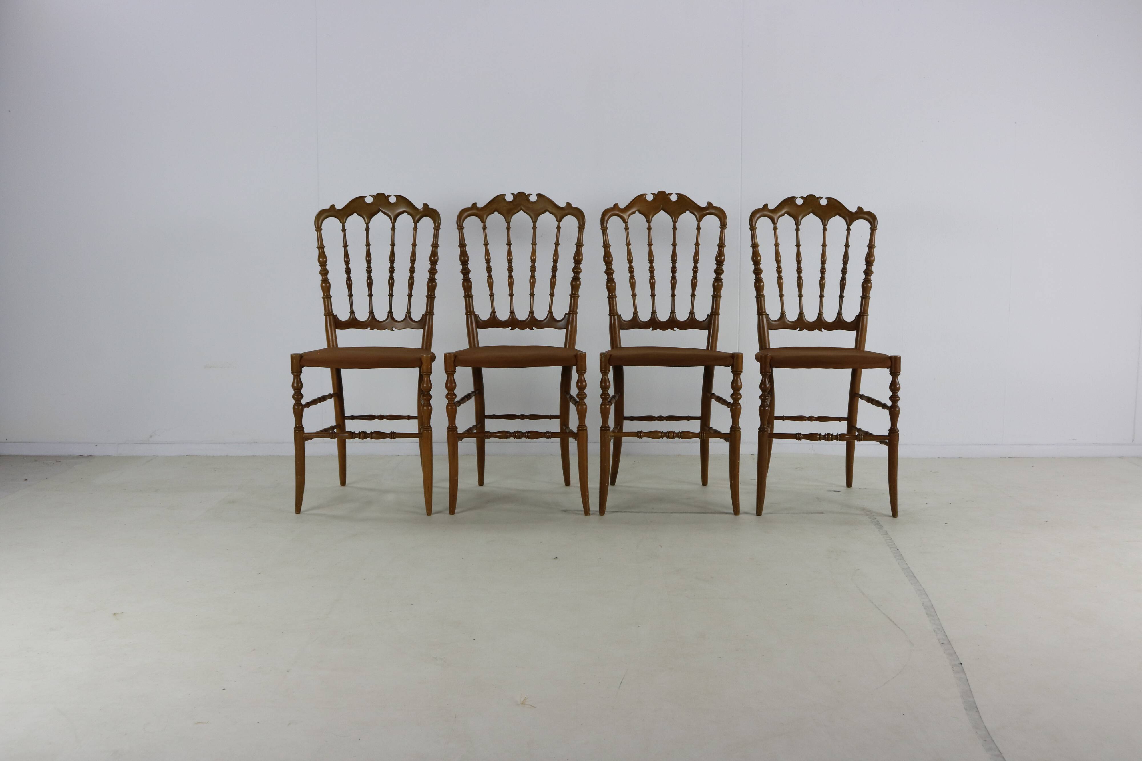 Set of four original italian design dining chairs by Descalzi for Chiavari