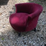 Rounded armchair