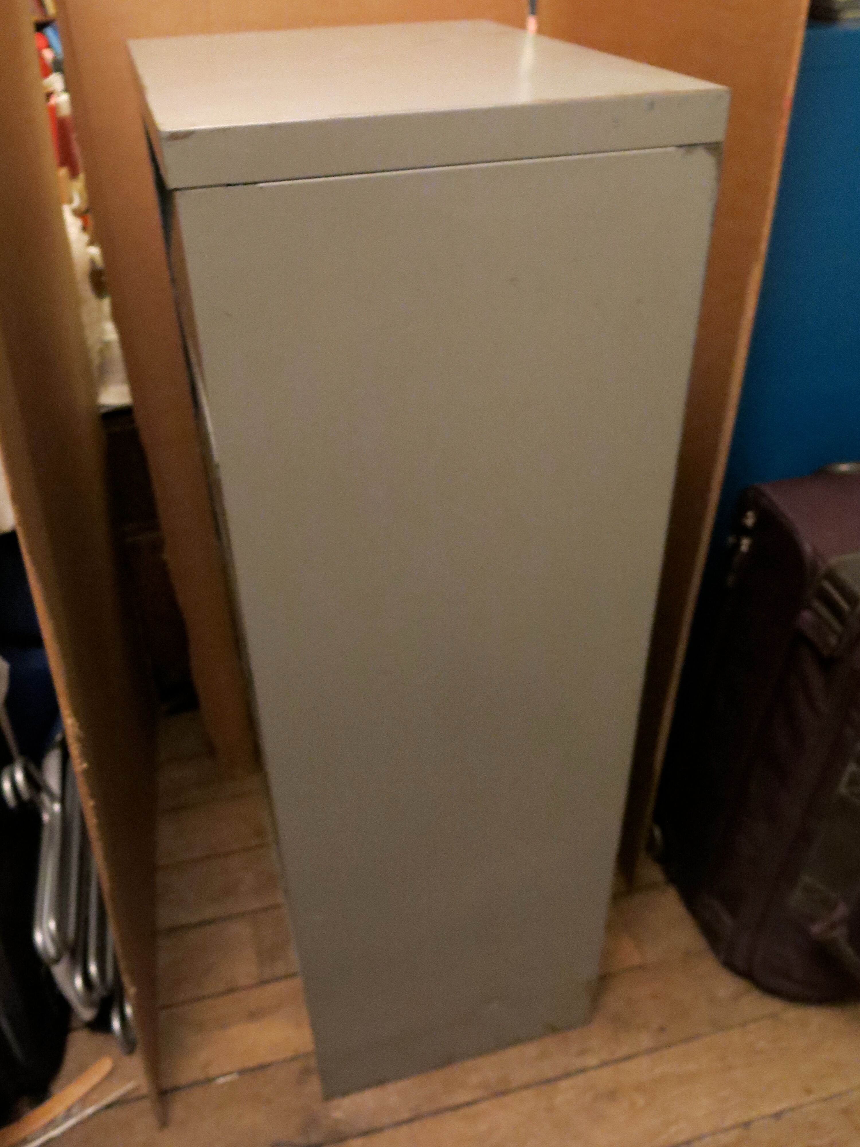 Industrial furniture 5 valves