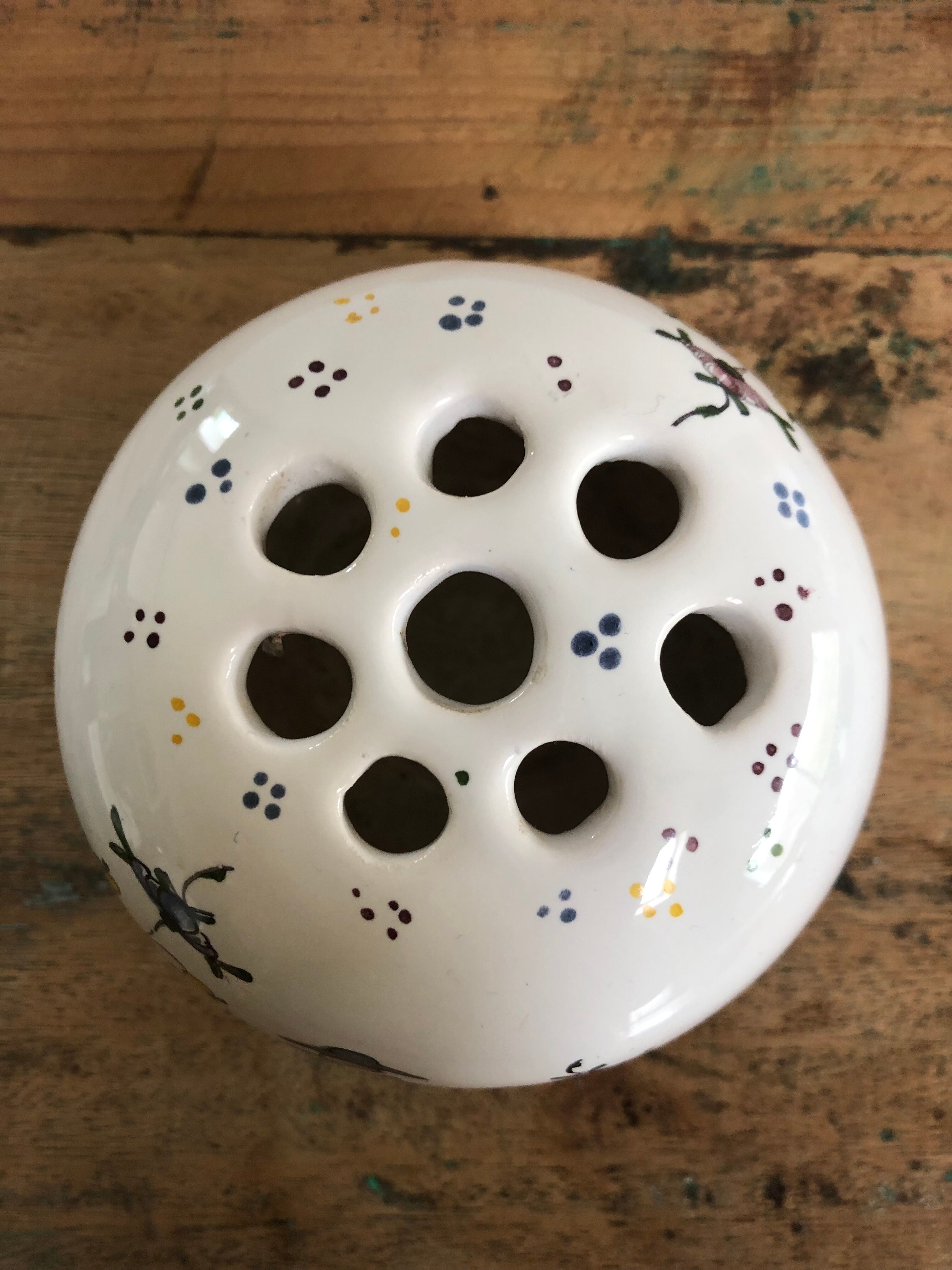 Vase hand-painted porcelain flowers