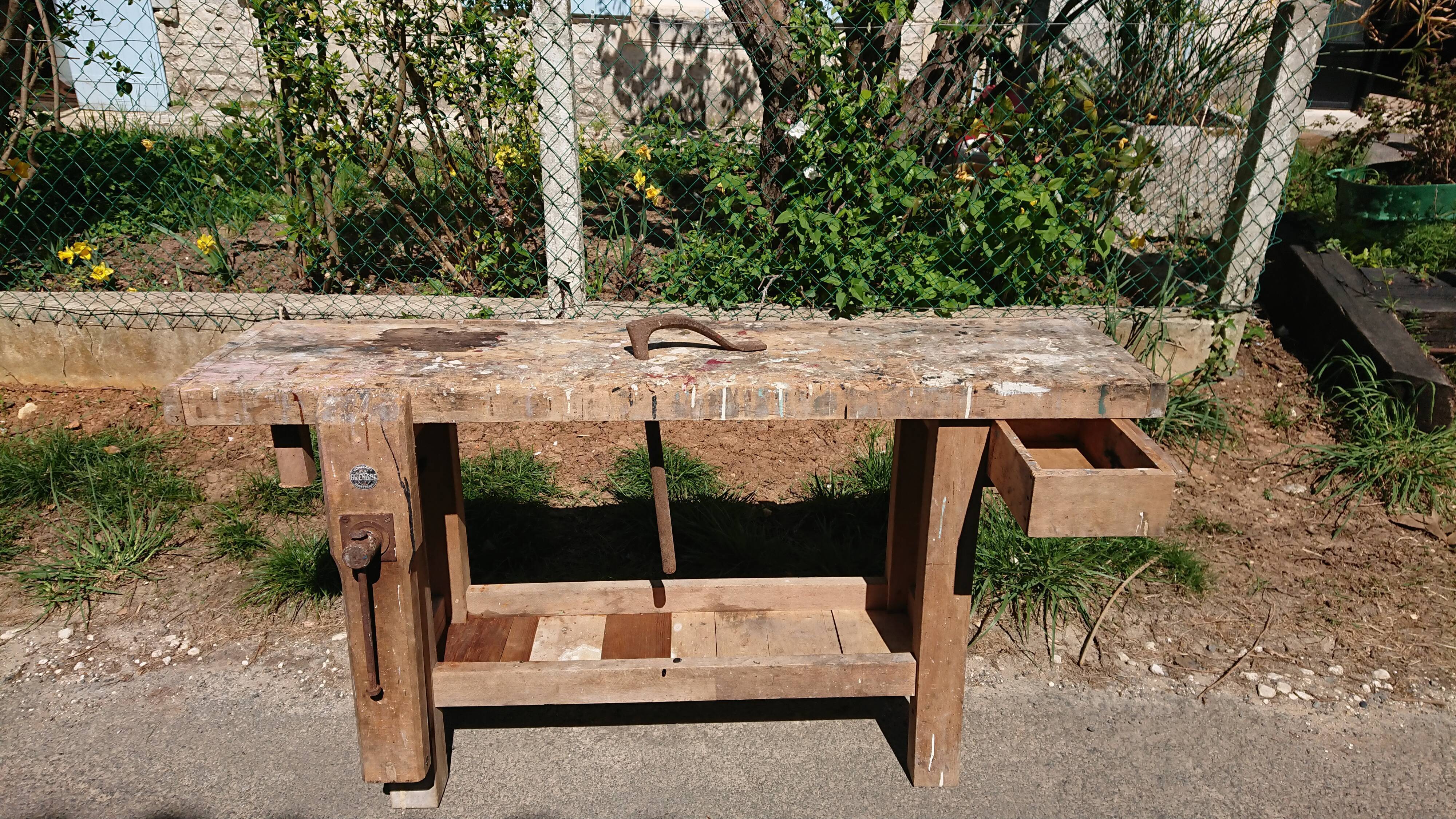 Built in raw wood with its press and valet - GRENAD