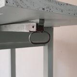Extendable side table
