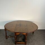 18th-century oak Gateleg drop-leaf dining table