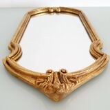Miroir en bois doré à la feuille d'or