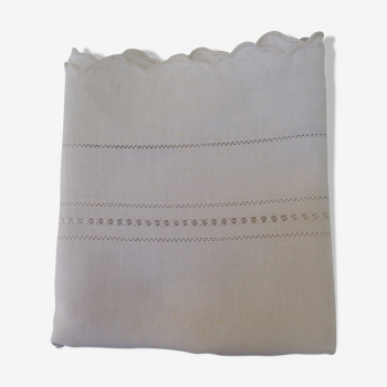 Drap ancien brodé et monogrammé bb