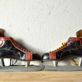 Pair of vintage Polar Match ice skates with carrying bag - 1970s