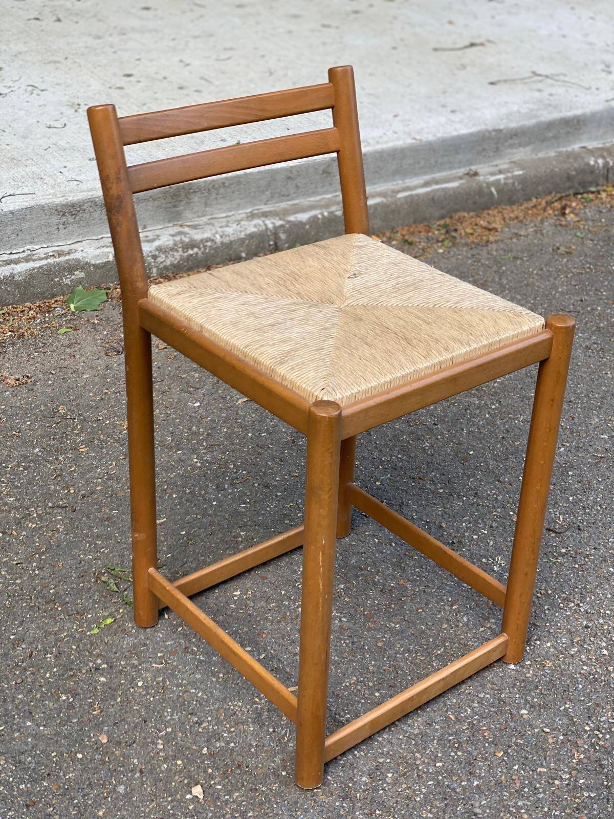 Solid wood and straw stool 50cm