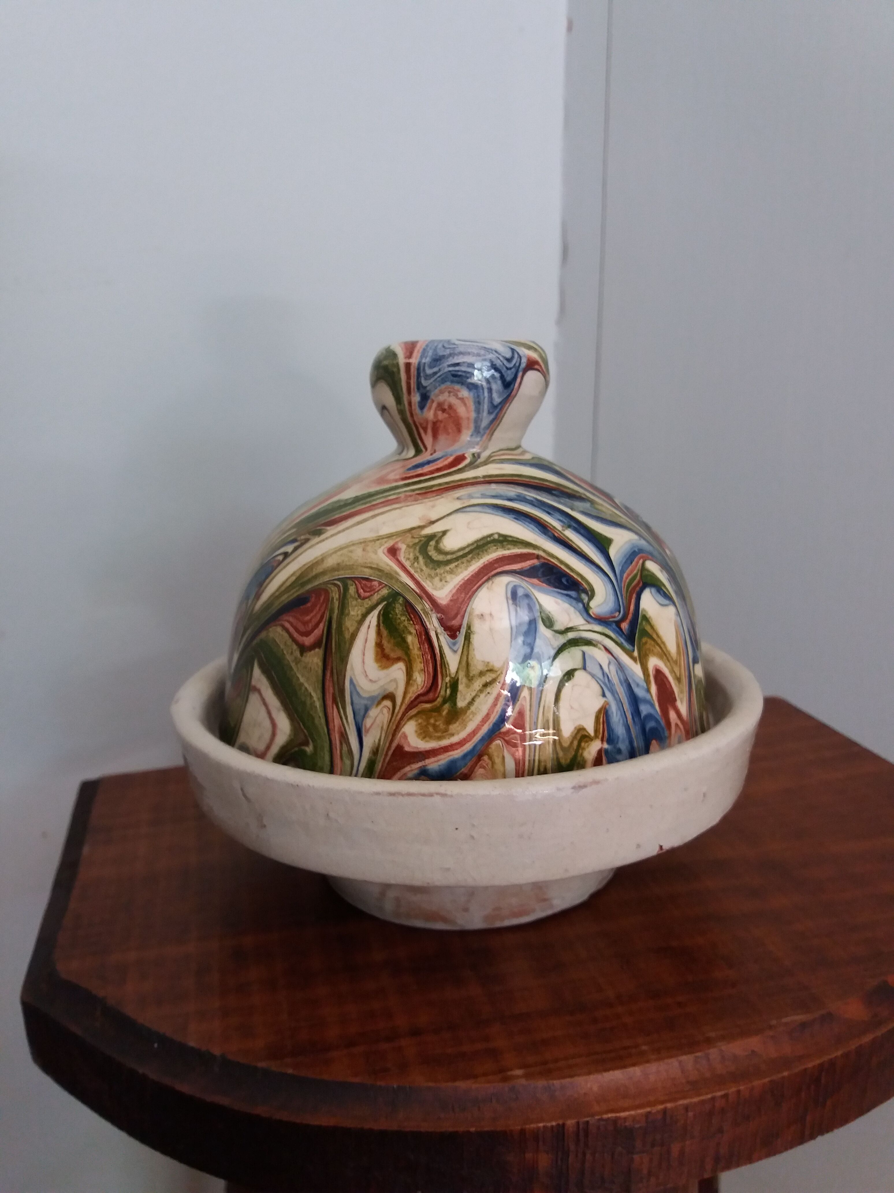 Butter bell in marbled ceramic