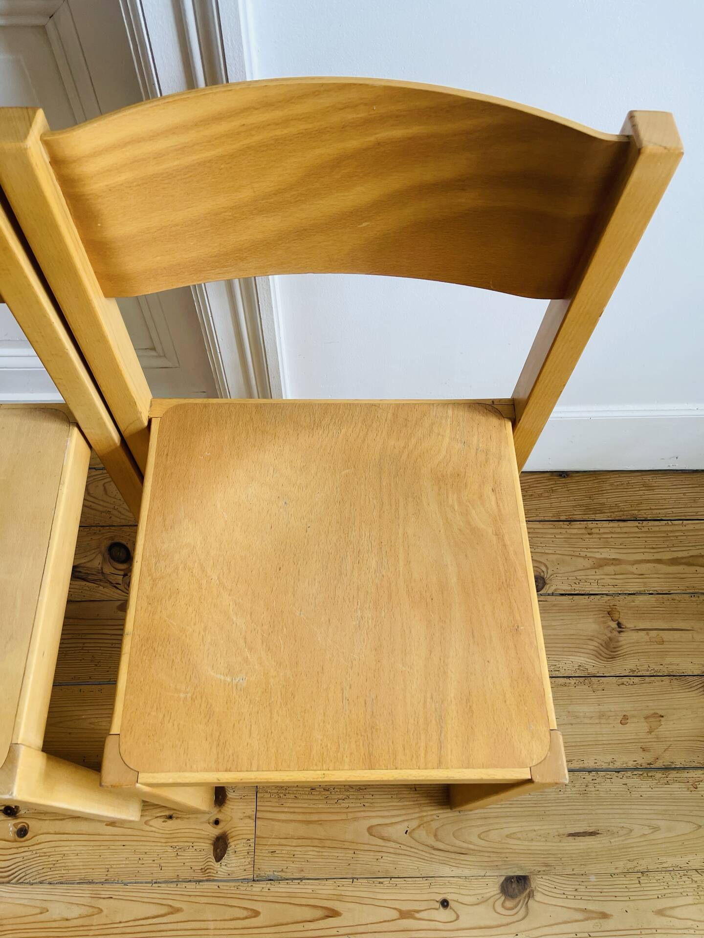 3 chaises scandinaves vintage en hêtre