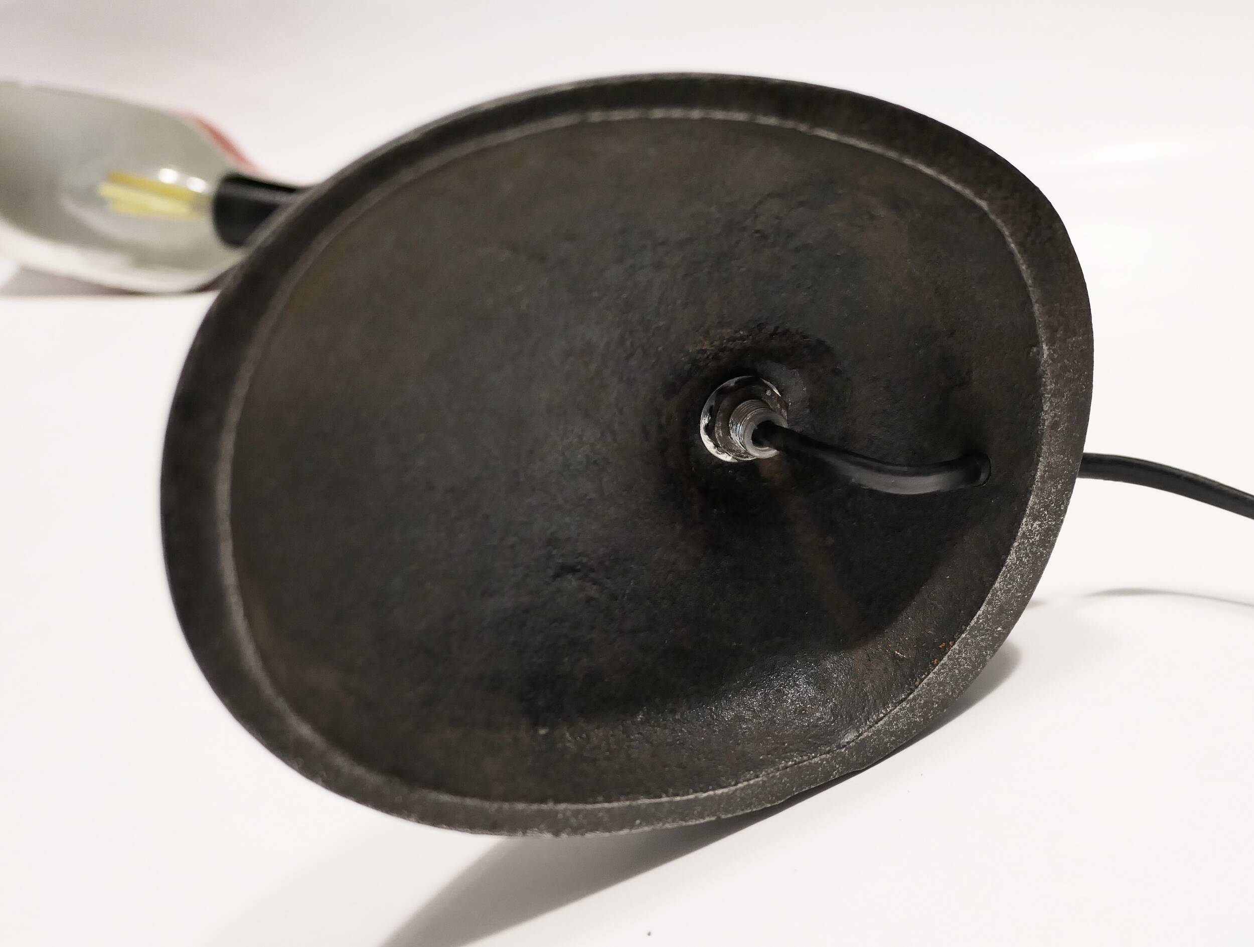 1960s articulated desk or workshop lamp in cast iron and metal