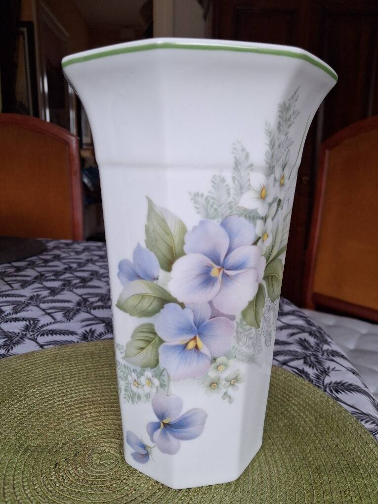 Superbe grand vase octogonal Porcelaine Limoges France