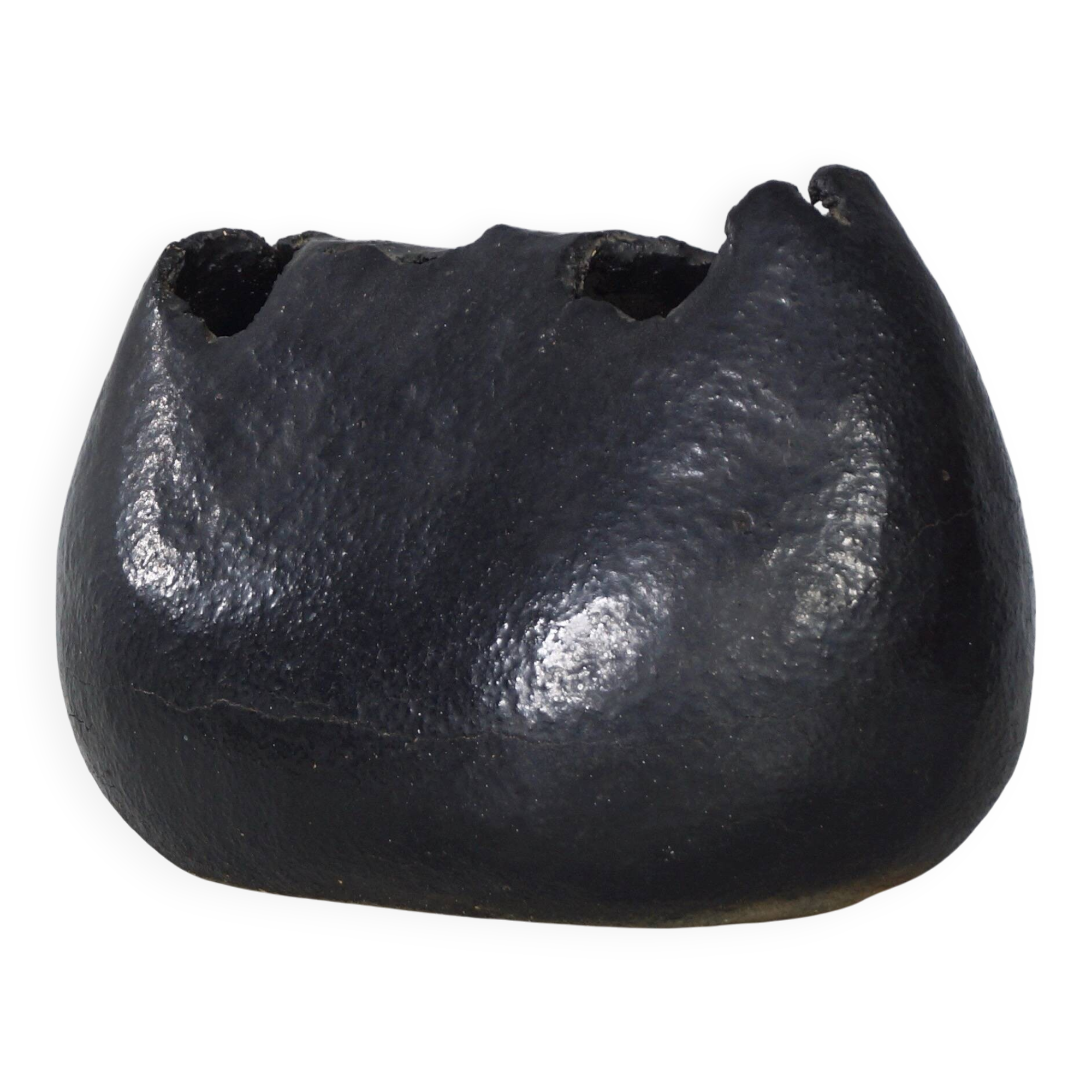 Sculptural vase by Keiko Yoshida from 1971 in black ceramic