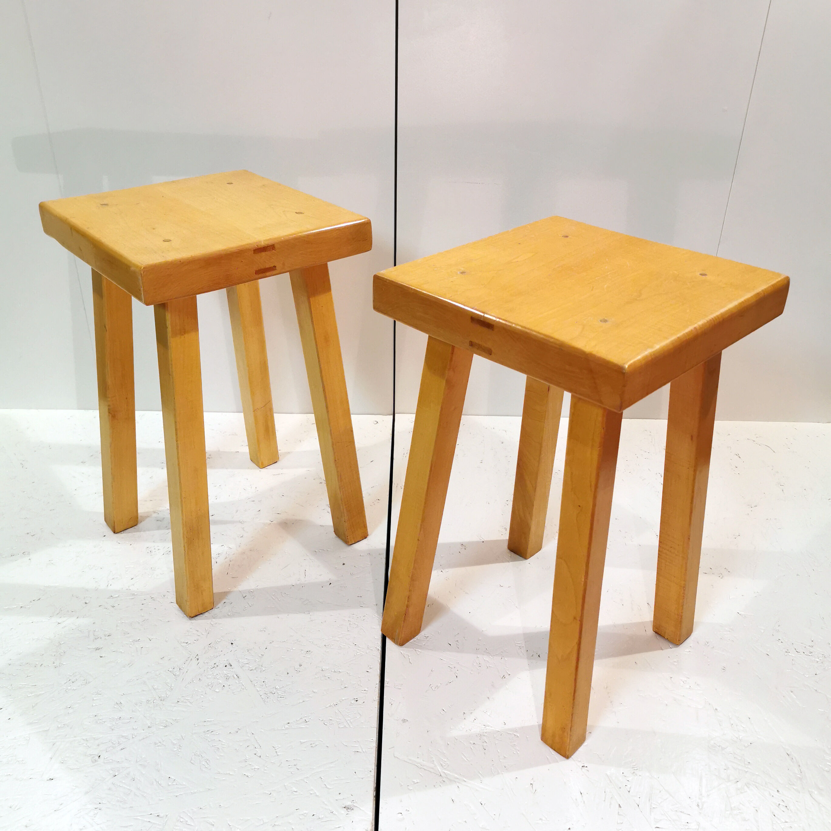 Duo de tabourets de fabrication artisanale 1970