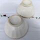 Paire de bols en porcelaine