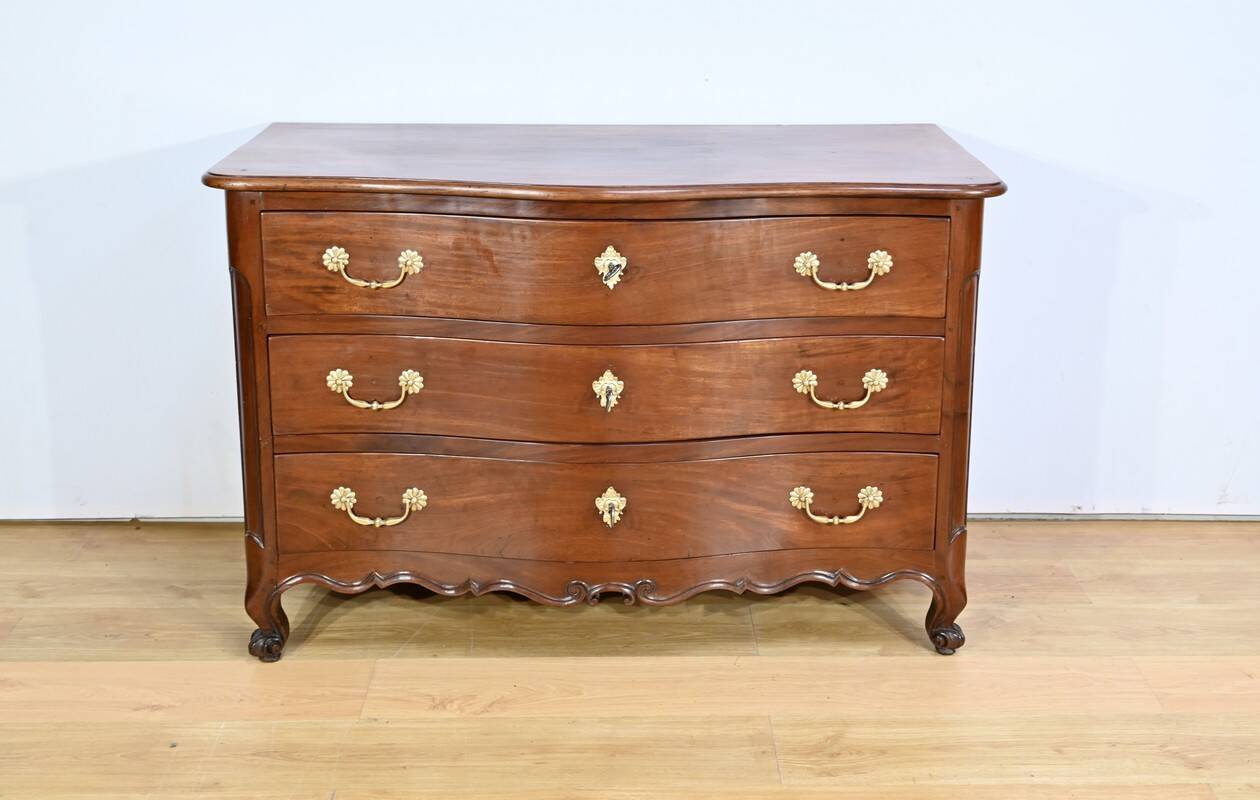 Nantes Commode from Port in Cuban Mahogany – 2nd part of the 18th century