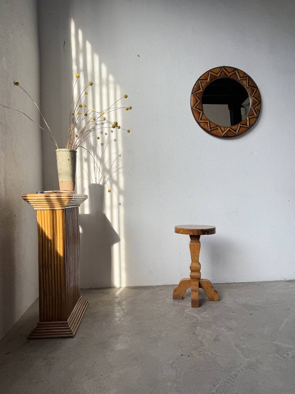 Tabouret artisanal en orme, art populaire