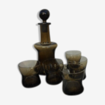 Carafe et cinq verres vintage