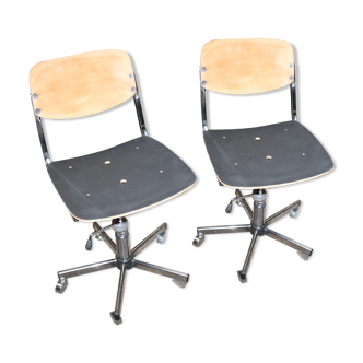 Set of two office chairs on wheels