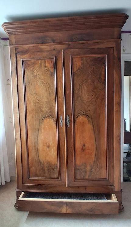 Louis Philippe or Napoleon III wardrobe from 1840-1870.