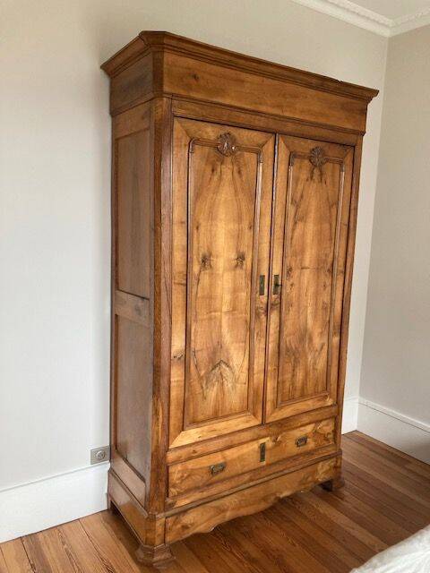 ANTIQUE CUPBOARD AROUND 1900
