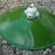 Old pendant lamp lamp in green enamelled sheet metal and porcelain socket