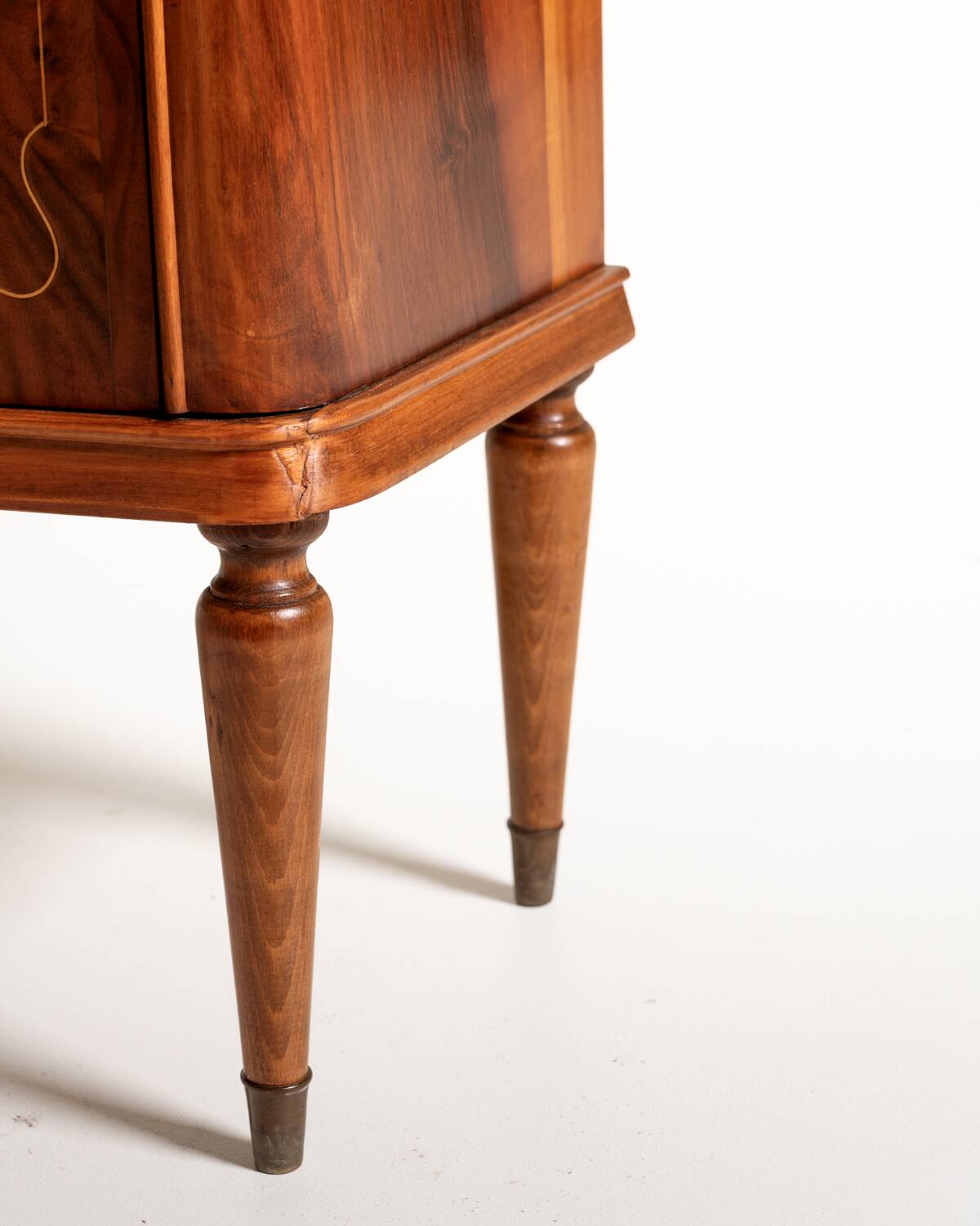 Pair of bedside tables attributable to Paolo Buffa for La PM Cantù